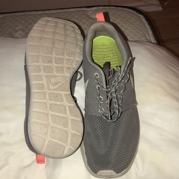Grey Nike Roshes - Picture 4 of 4